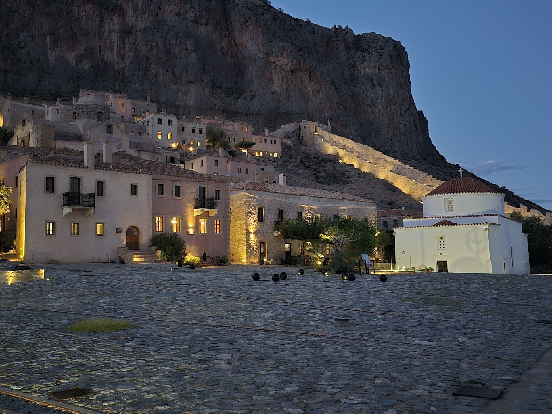 spatii logistica imobiliare grecia